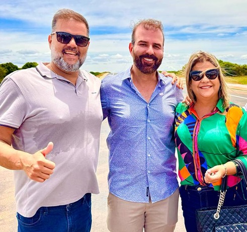 Foto de Francimara e Frederico com Pedrinho Cherene gera especulações